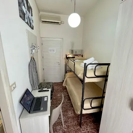Hotel Napoleon 2*