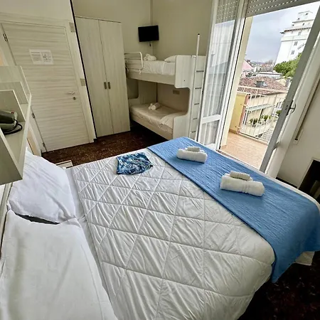 Hotel Napoleon 2*