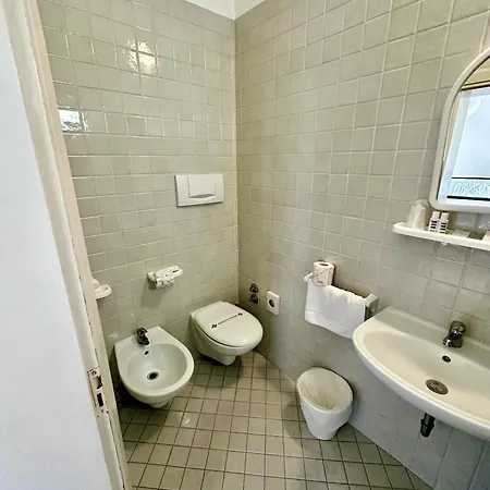 Hotell Napoleon 2*