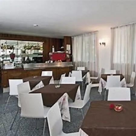 Hotel Napoleon 2*