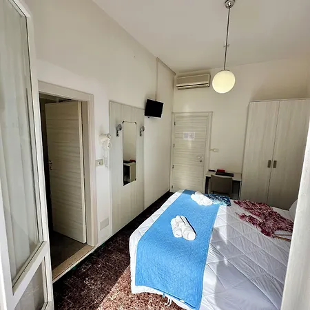Napoleon Hotel 2*