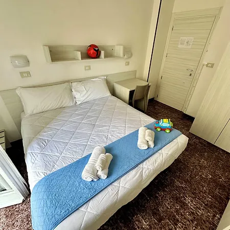 Hotel Napoleon 2*